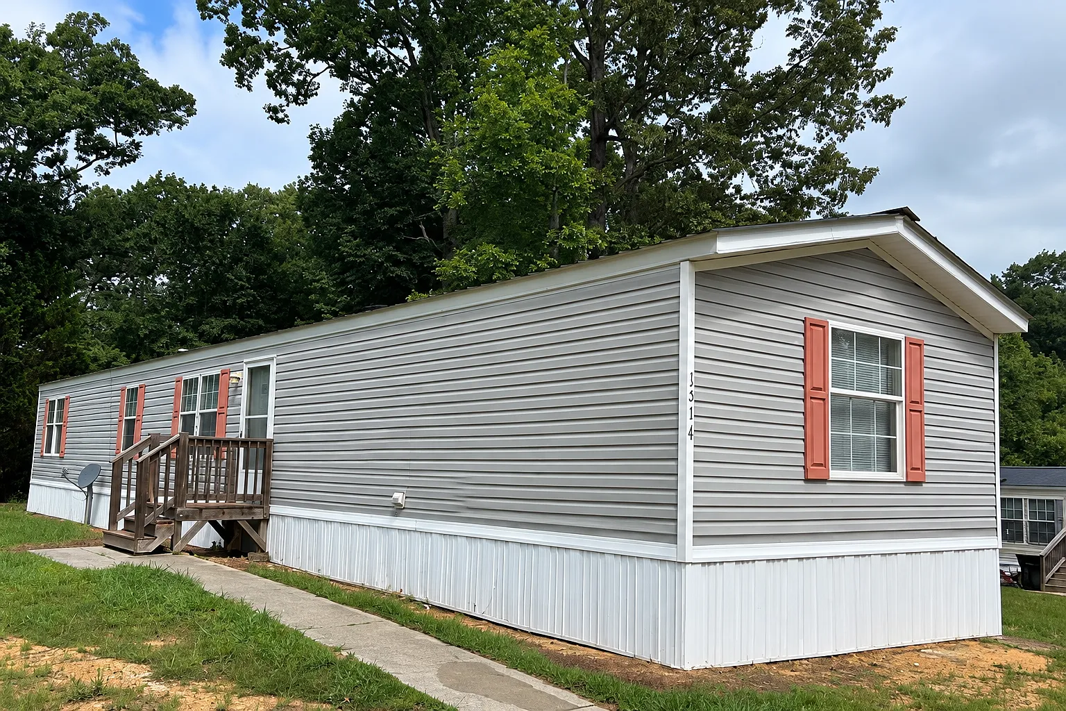 3 bed, 1088 sqft, $900 — Photo 1