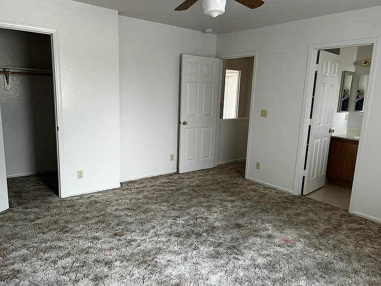 2363 E 4th Ave — Photo 4