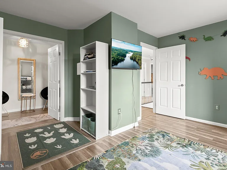 7202 Exbury Ct — Photo 38