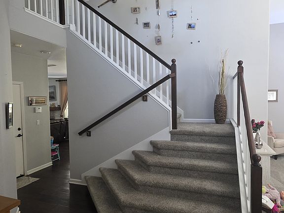 2nd image of 103 Cobble Ridge Dr