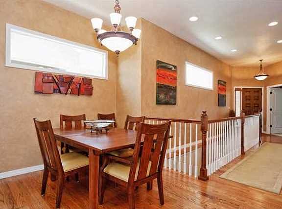 2nd image of 13801 Paradise Villas Grv