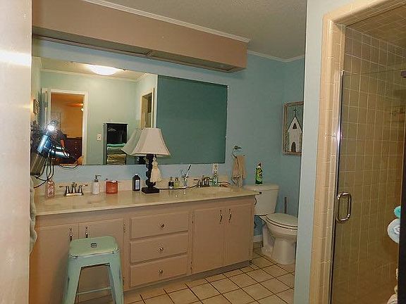 4th image of 99 Chinquepin Dr