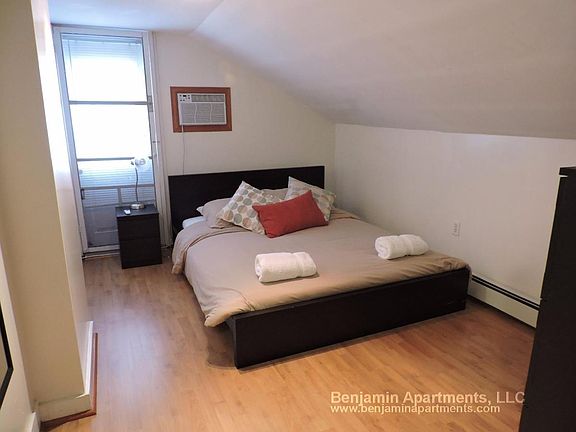 4th image of 150 Pearl Street # Second Floor