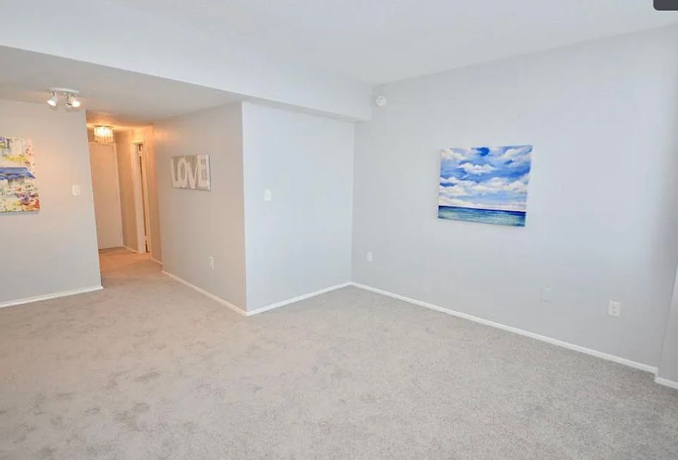 1st image of 801 N Pitt St APT 611