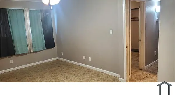 914 S Acapulco Ln #C — Photo 7