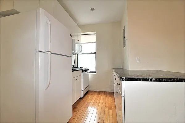 Rented by Level Group | media 28