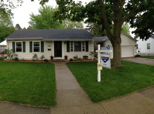 1124 8th Ave, Grafton, WI 53024