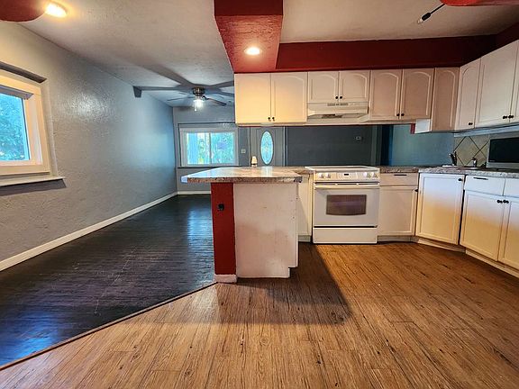 4th image of 342 NE Anderson Ter