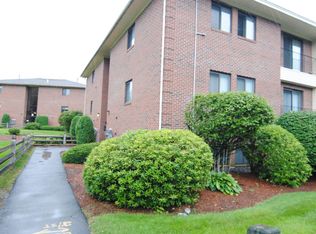 226 Abbott Farm Ln, Hudson, NH 03051