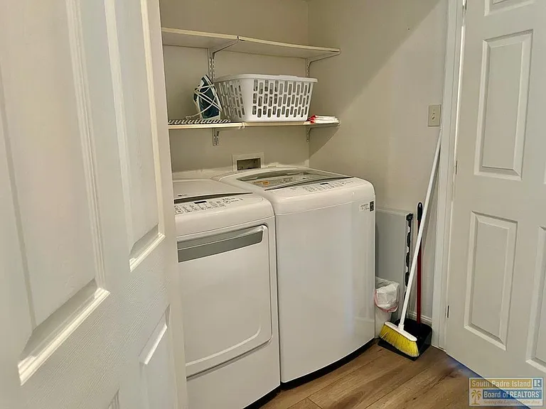 120 E Sunset Dr — Photo 51