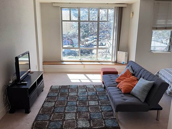 4th image of 2407 Telegraph Ave APT 206