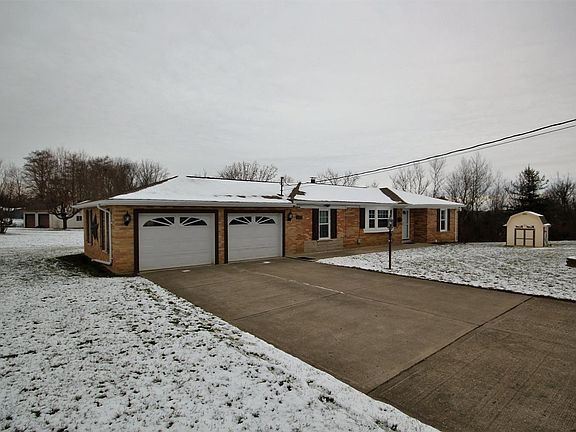 2nd image of 119 Sunny Ln