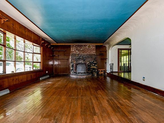 3rd image of 6 Gilbert Way