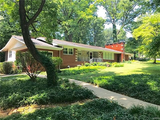 1st image of 229 Shady Ln