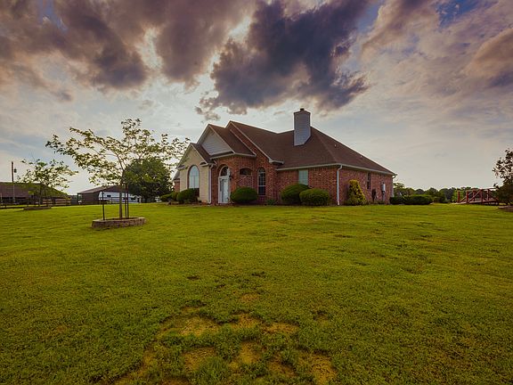 2nd image of 1424 Lazy Daisy Ln
