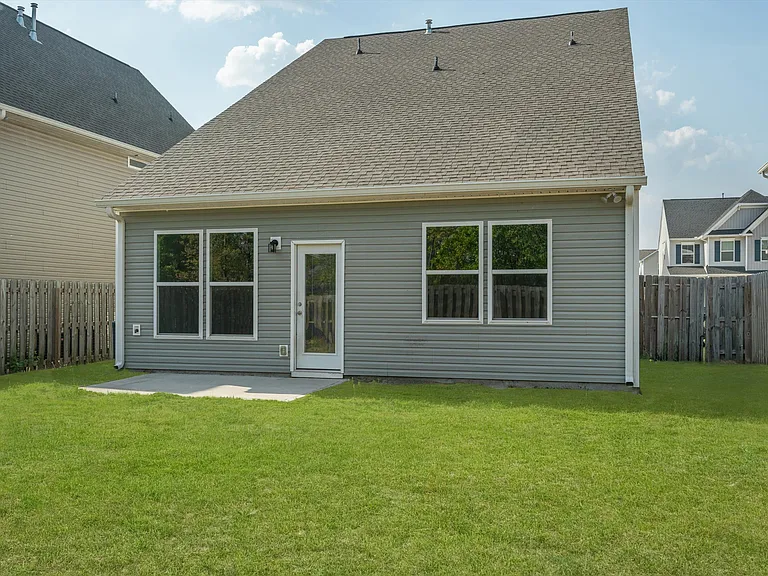 596 Count Fleet Ct — Photo 40