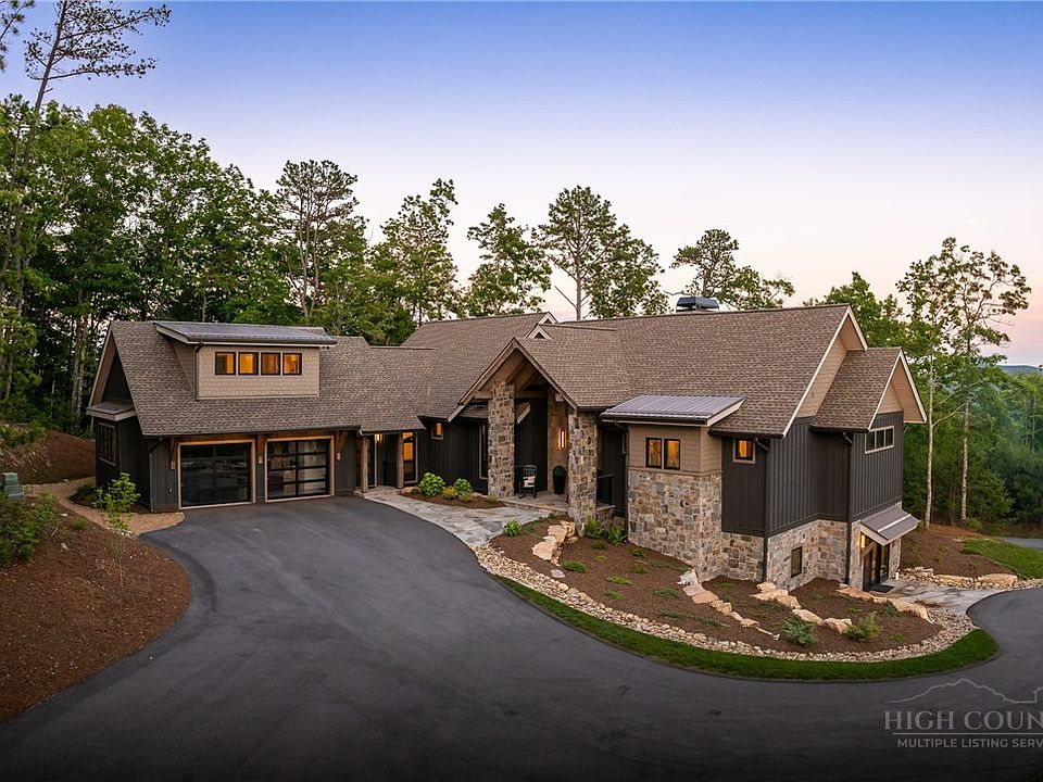 1st image of 228 Lobelia Lane