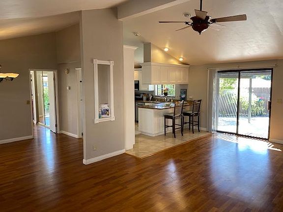4th image of 14955 Avenida Venusto Unit 61