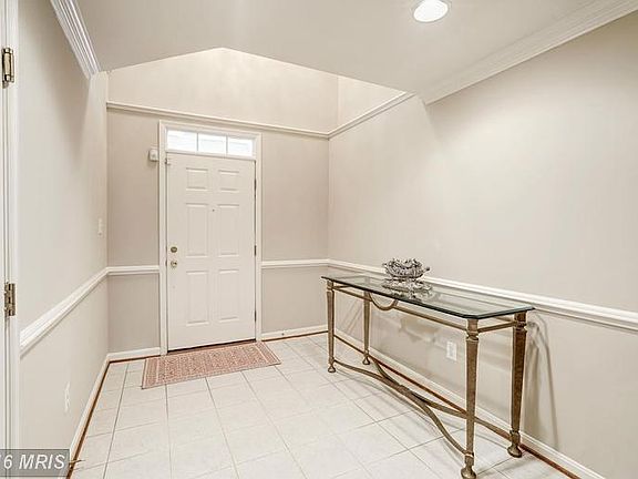 4th image of 4063 Heatherstone Ct