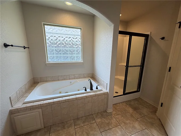 2492 Surtees Pl — Photo 8