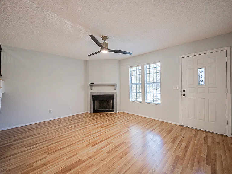 8111 W Wacker Rd #70 — Photo 3