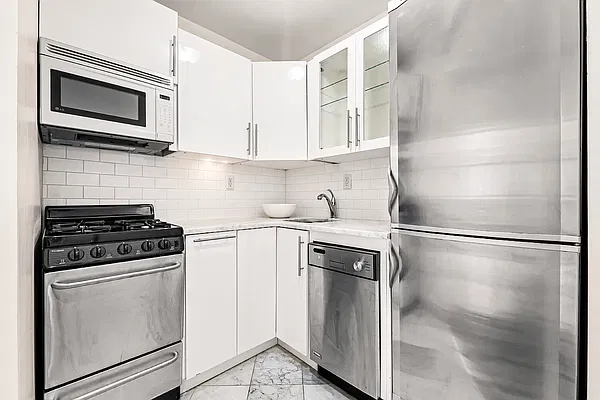 Kitchen, photo 1