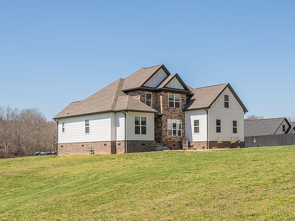 3rd image of 2864 Garners Creek Rd