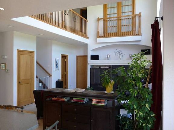 Living & Guest Office