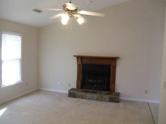 4th image of 141 Adams Mill Dr