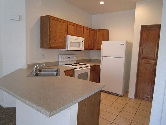 4th image of 1716 W Cortez St Unit 225