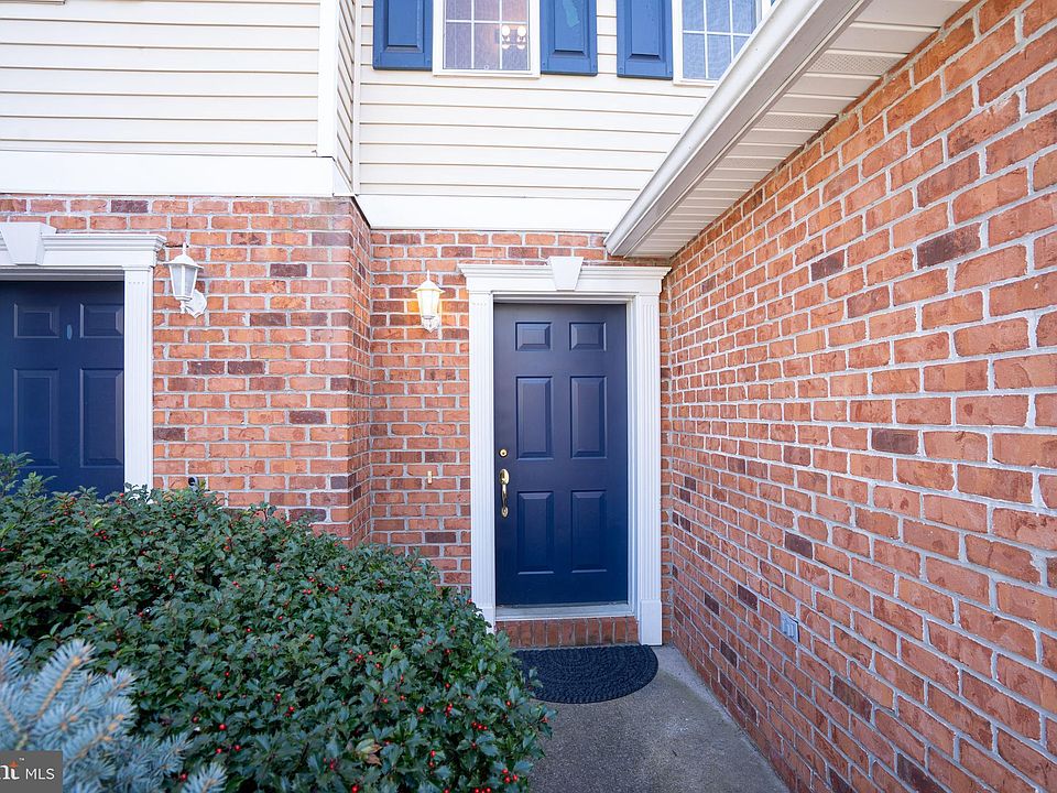 1st image of 739 Oakwood Ave