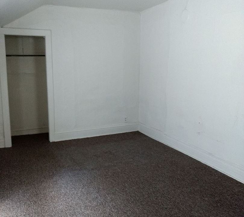 2nd image of 1520 6th St APT 2