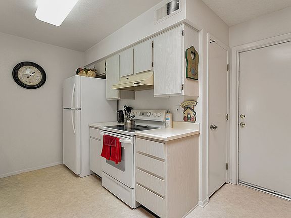 3rd image of 9564 W Vogel Ave