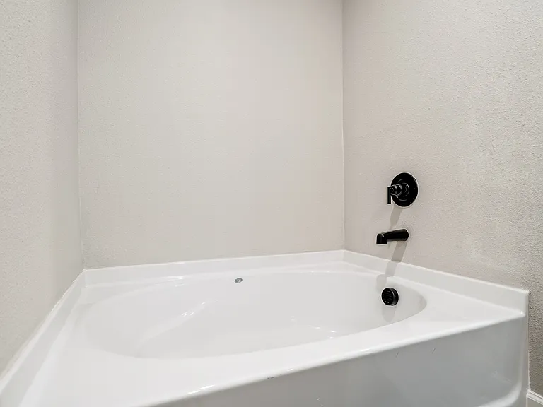 7640 Noble Oaks Dr — Photo 10