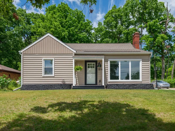 1516 Romence Rd, Portage, MI 49024