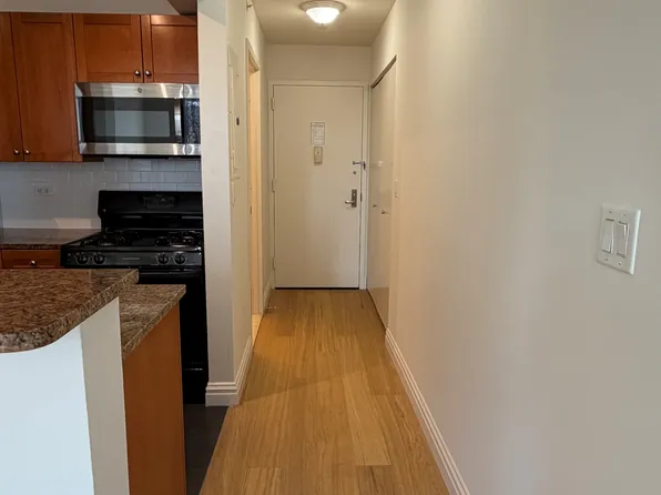 1500 Lexington Avenue image 6 of 15