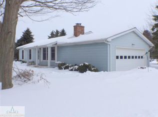 9076 Hartel Rd, Grand Ledge, MI 48837