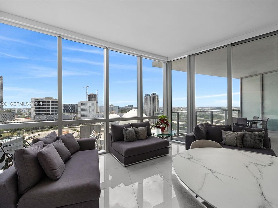 1st image of 851 NE 1st Ave #1610