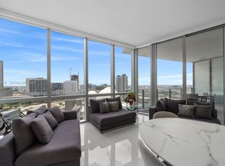 Paramount Miami Worldcent, Miami, FL 33132