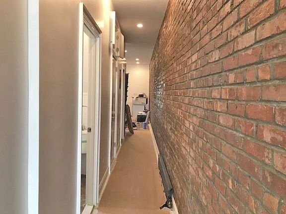2nd image of 3147 41st St APT 3