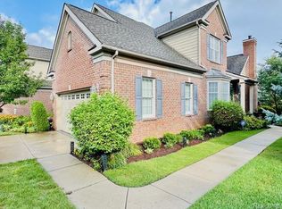 44999 Broadmoor Cir S, Northville, MI