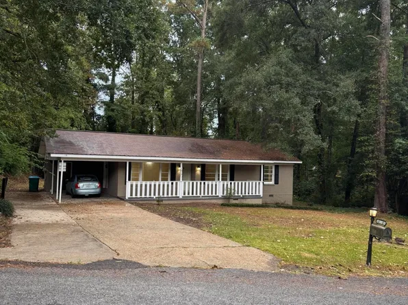 1813 Dogwood Dr, Meridian, MS 39301