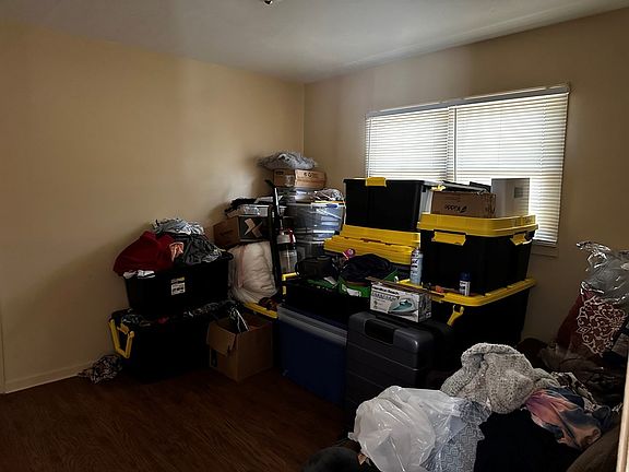 3rd image of 622 E Brookwood Dr