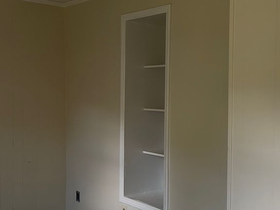 4th image of 429 Bell Ave