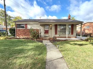 7627 Rosemary St, Dearborn Heights, MI 48127