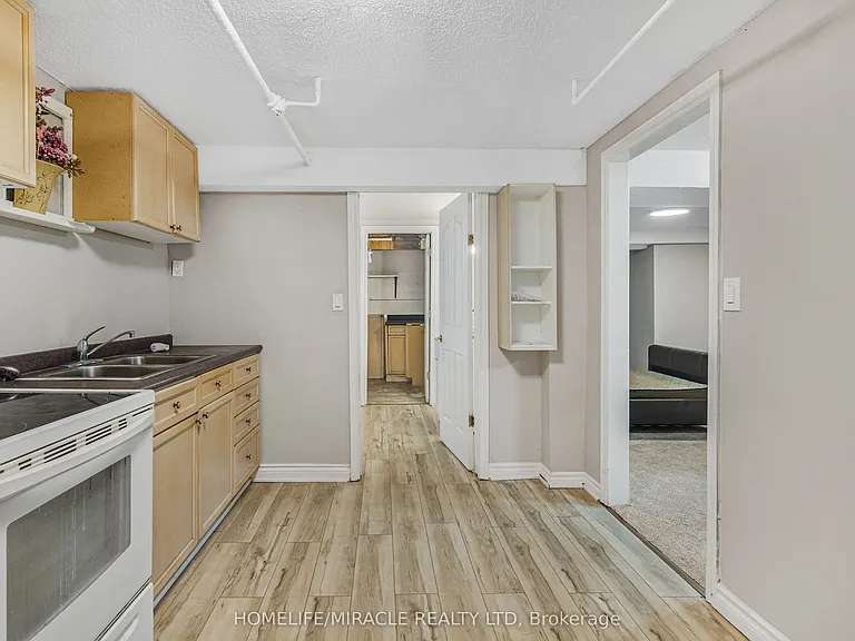 3318 Sinnicks Ave — Photo 33