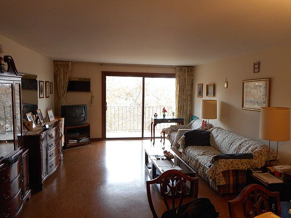 3rd image of 4572 N Milwaukee Ave #G-5