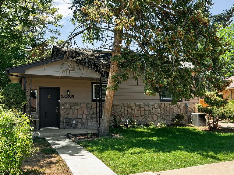 2085 Fenton St #B — Photo 2