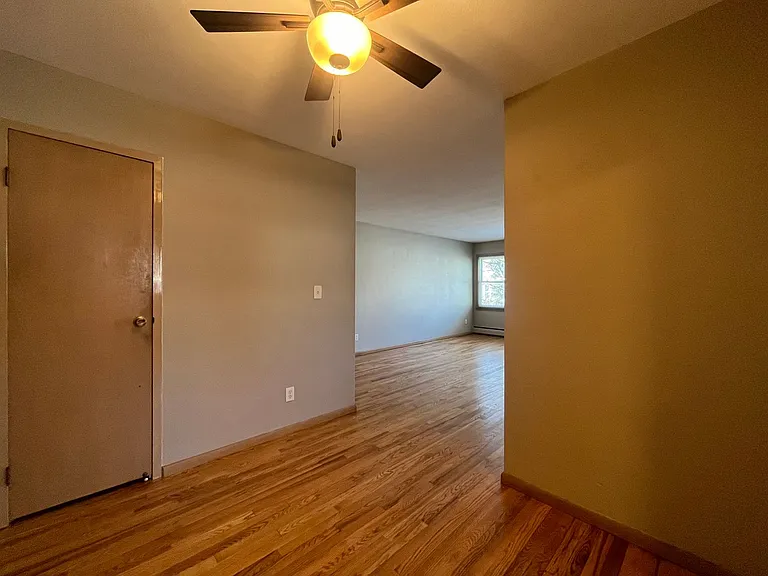 701 East 3rd St — Photo 14