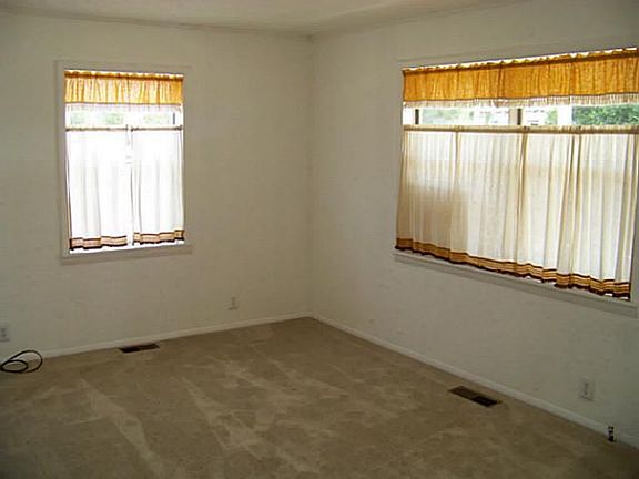 2nd image of 318 N Onondago Ave